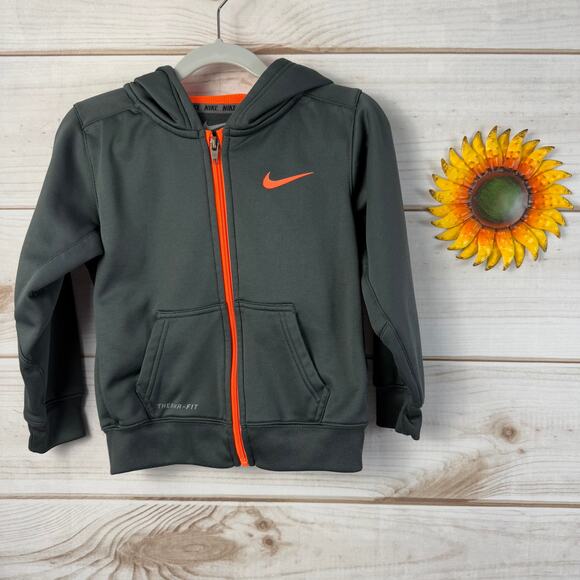 nike therma-fit zip up 4T‎ - Picture 1 of 3